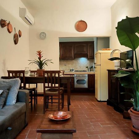 Overlooking'S Duomo Apartment In Mercato Centrale ฟลอเรนซ์ ภายนอก รูปภาพ